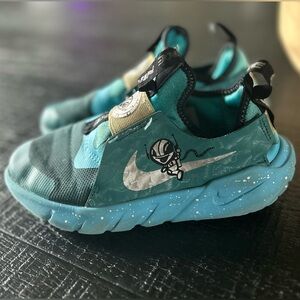 Nike flex runner (space explorer)